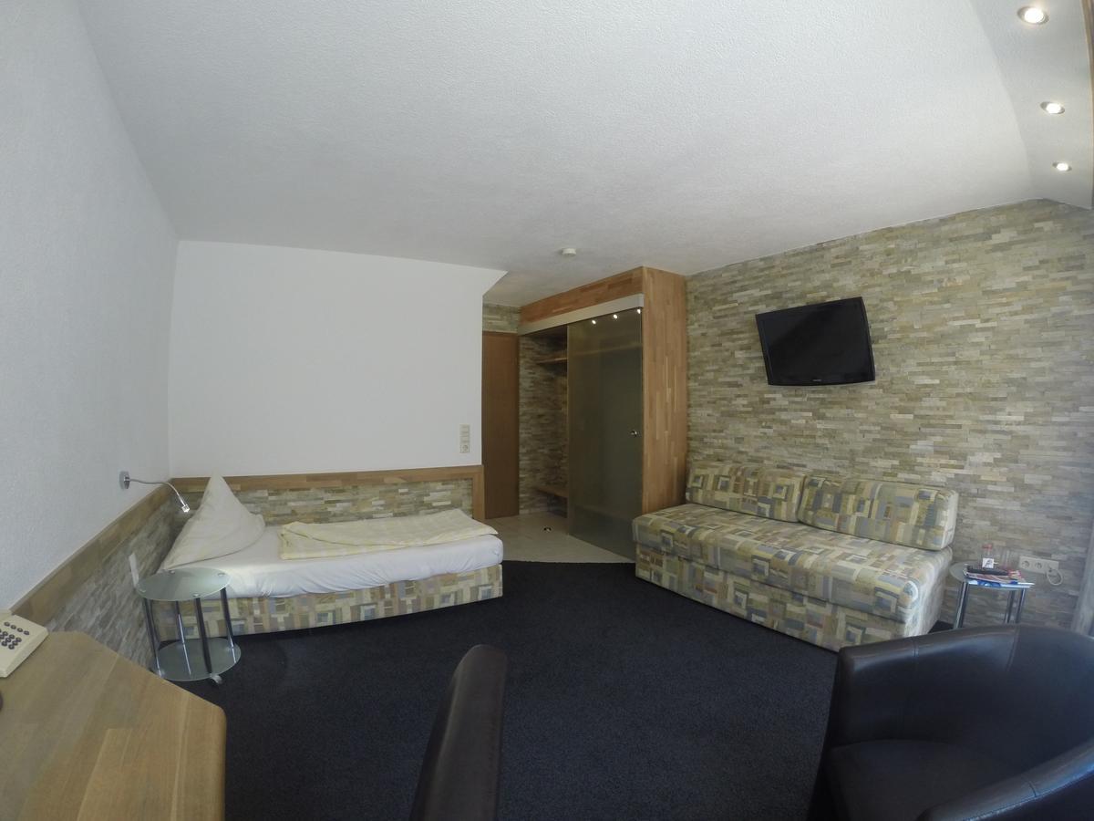 Hotel Wasserfall Garni Oberndorf am Neckar Екстер'єр фото